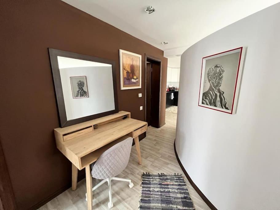 Kazanlak Large Guest House Apartment Near The Center With Full Kitchen & Dining Room, King Beds, Garden Patio, Free Parking & Self Check-In Exterior photo